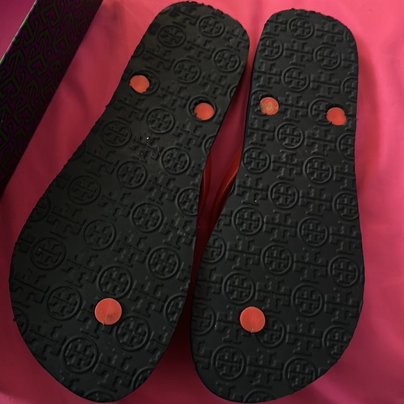 Tory Burch Rouge Hats Thin Rubber Flip Flop Slippers - Picture 5 of 6
